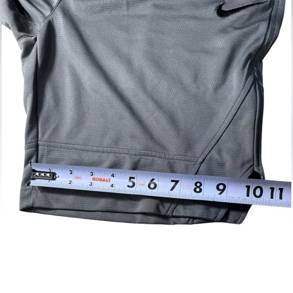 Nike Dri-Fit Performance Sport Shorts grey teen size large